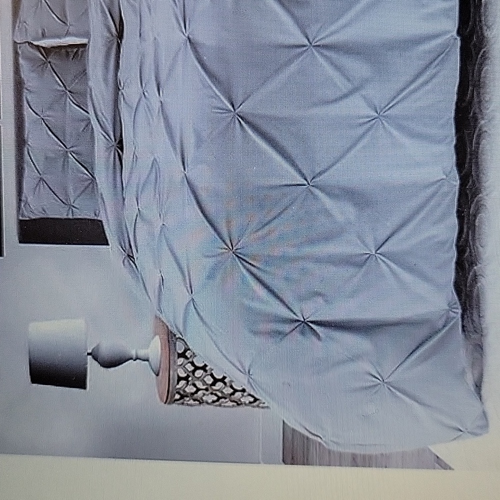 Bedsure Gray Pinch Pleat Pintuck Twin Comforter Embroidered 68x88" New in Bag…
